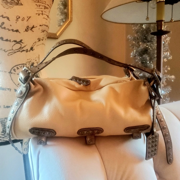 💯 Be & D Leather & Grommet Stud Satchel - Picture 6 of 15